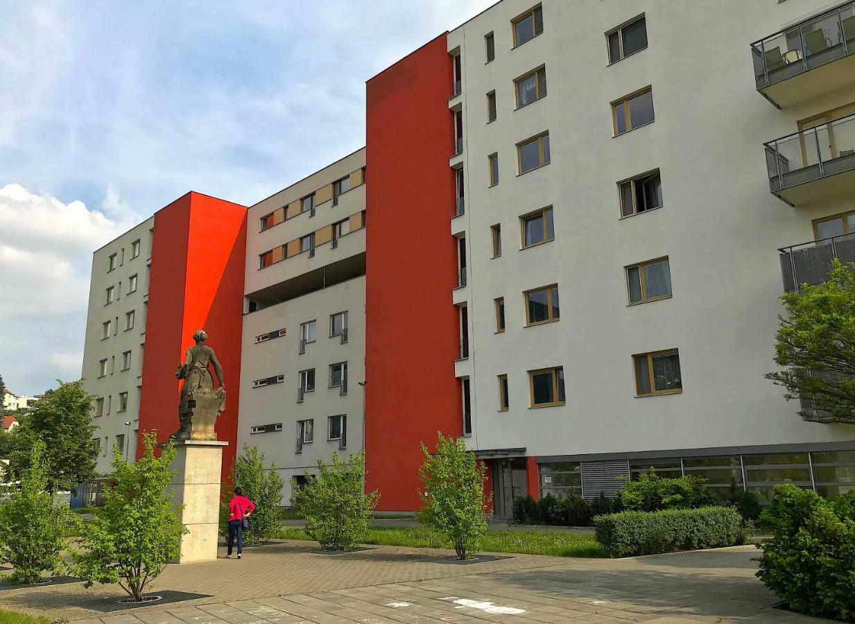 Dino Apartments Прага Экстерьер фото